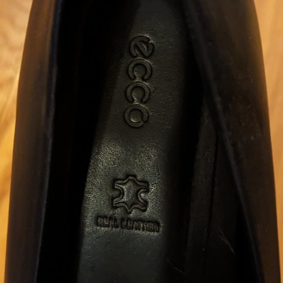 Ecco Touch Flats. Blue-black Snakeskin uppers. Women Size 41 (US 9.5) - Picture 3 of 9